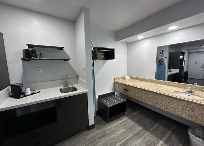 Value Stay Inn Extended Stay Bakersfield